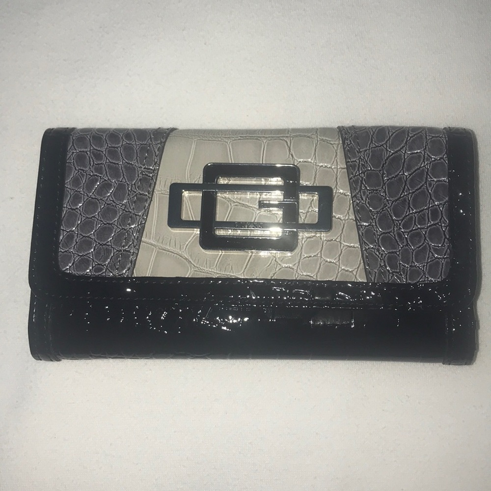 Guess Trifold Wallet in Black, Gray, Cream